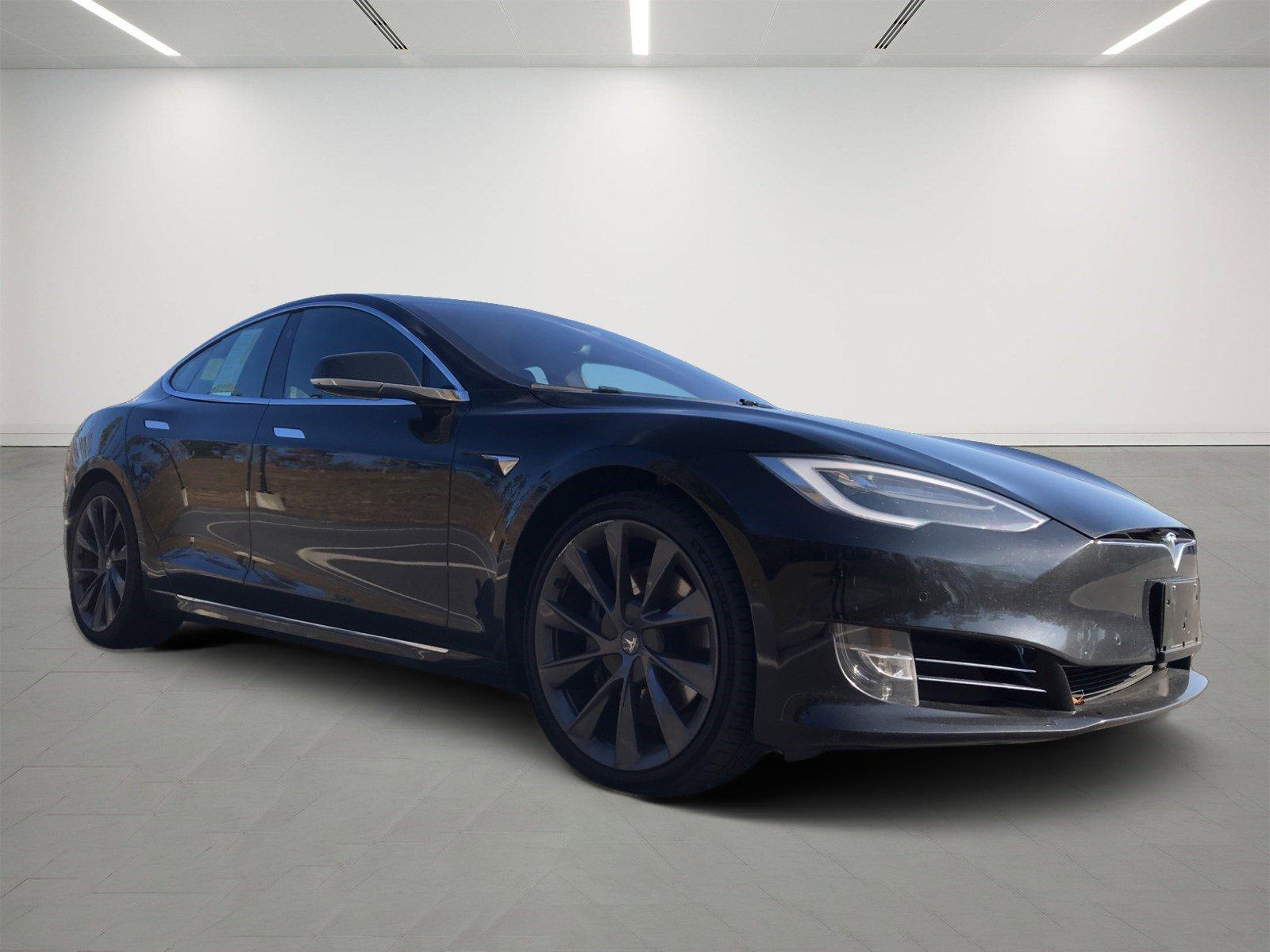 2021-Tesla-Model-S-StkP7941A-5