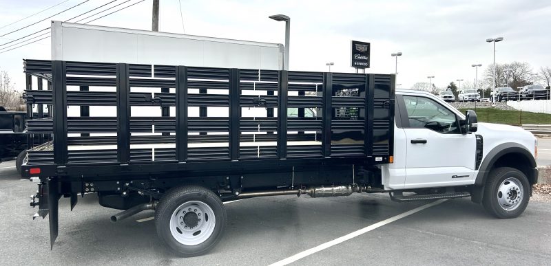 2023 FORD F550 4X4 WITH 14’ RACK.