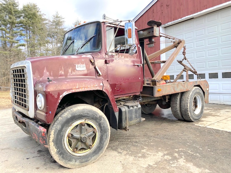1975 FORD L-800 TOW TRUCK