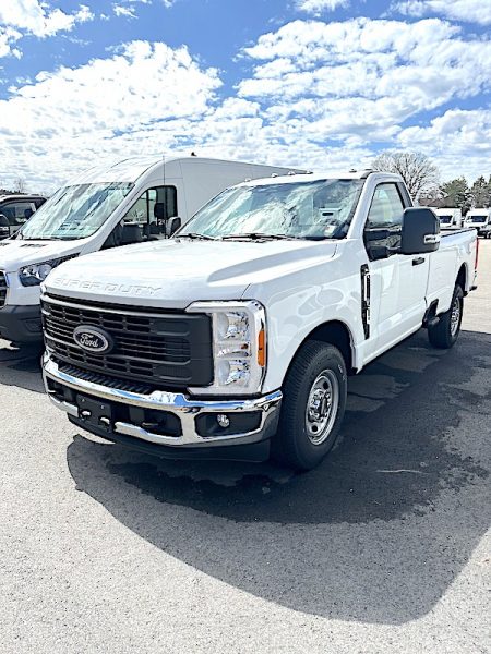 2023 FORD F-250 4X2 NEW