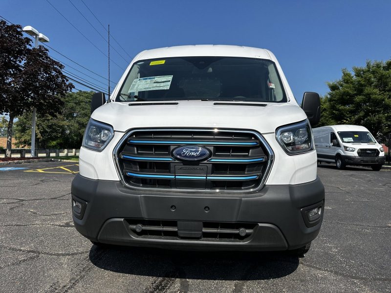 2023 Ford E-Transit Cargo Van WITH PARTITION AND HD FLOOR RWD