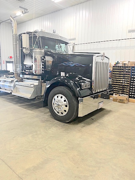 2019 KENWORTH W900 TRACTOR