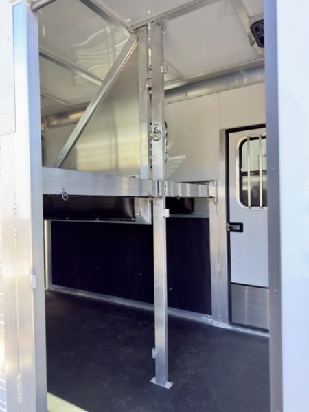 2025 Kingston Trailers Warm Blood Classic Elite 2-Horse