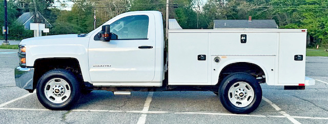 2015 CHEVROLET SILVERADO 2500 8’ UTILITY