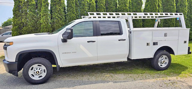 2020 CHEVY 2500 HD CREW CAB 8’ UTILITY BODY RWD
