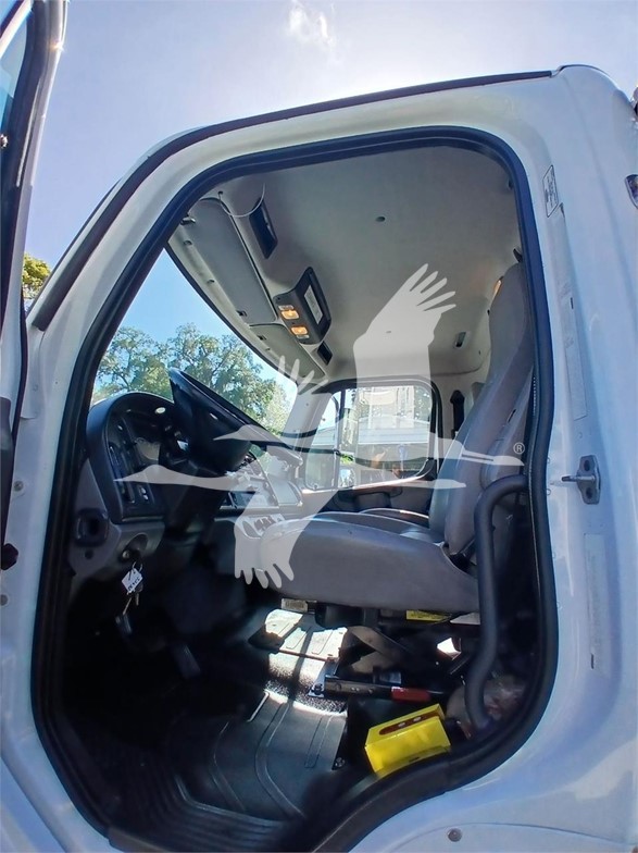 2012-FREIGHTLINER-BUSINESS-CLASS-M2-106-stk339061-4 2012-FREIGHTLINER-BUSINESS-CLASS-M2-106-stk339061-4