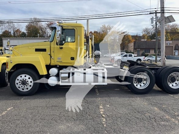 2019-MACK-PINNACLE-CHU613-stk336535-8 2019-MACK-PINNACLE-CHU613-stk336535-8