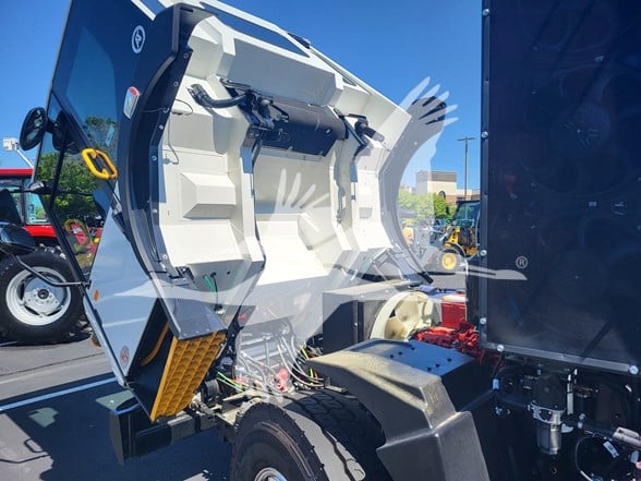 2023-DENNIS-EAGLE-PROVIEW-stk293100-8 2023-DENNIS-EAGLE-PROVIEW-stk293100-8