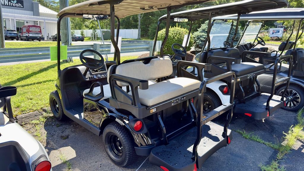 2025-E-Z-GO-RXV-Valor®-4-48V-Black-P0341-2 2025-E-Z-GO-RXV-Valor®-4-48V-Black-P0341-2