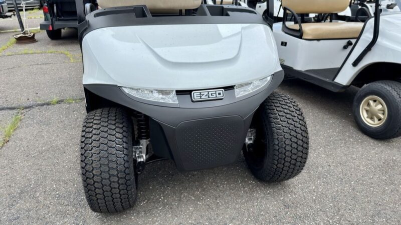 2025 E-Z-GO RXV Valor® 4 – 48V White