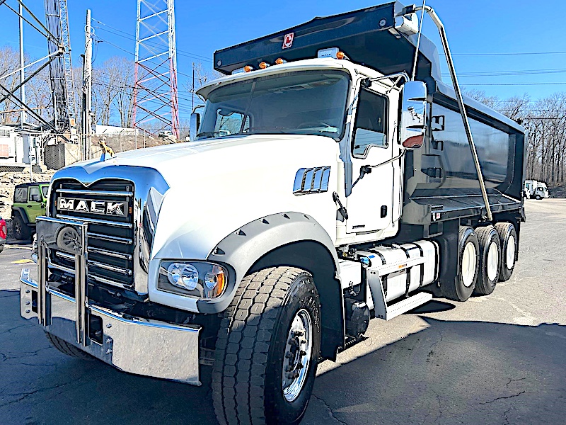 2024 MACK GRANITE 64FR DUMP TRUCK