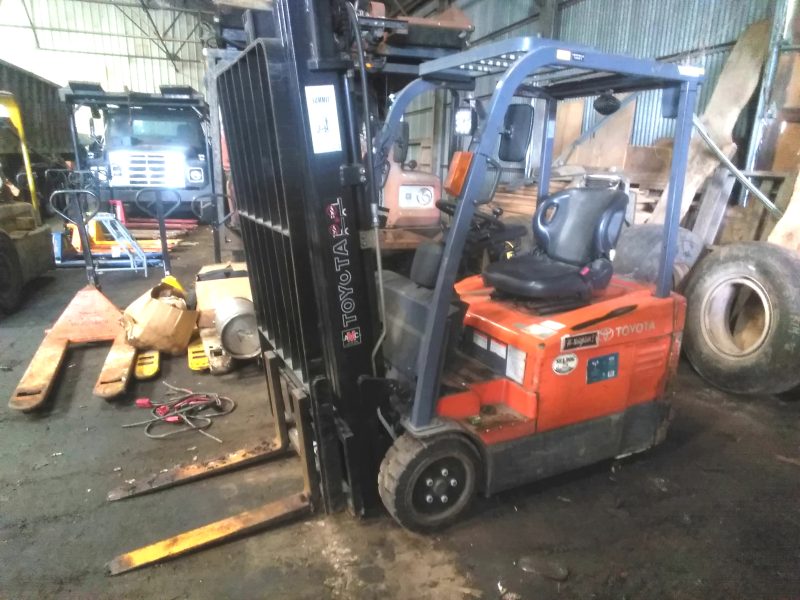 TOYOTA ELECTRIC FORKLIFT Model 7FBEU15
