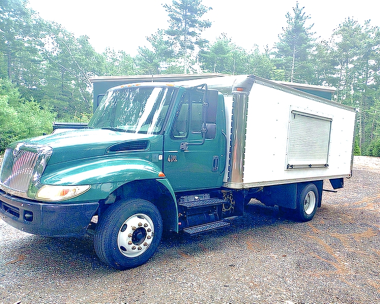 2007 INTERNATIONAL 4300 SPRAY TRUCK