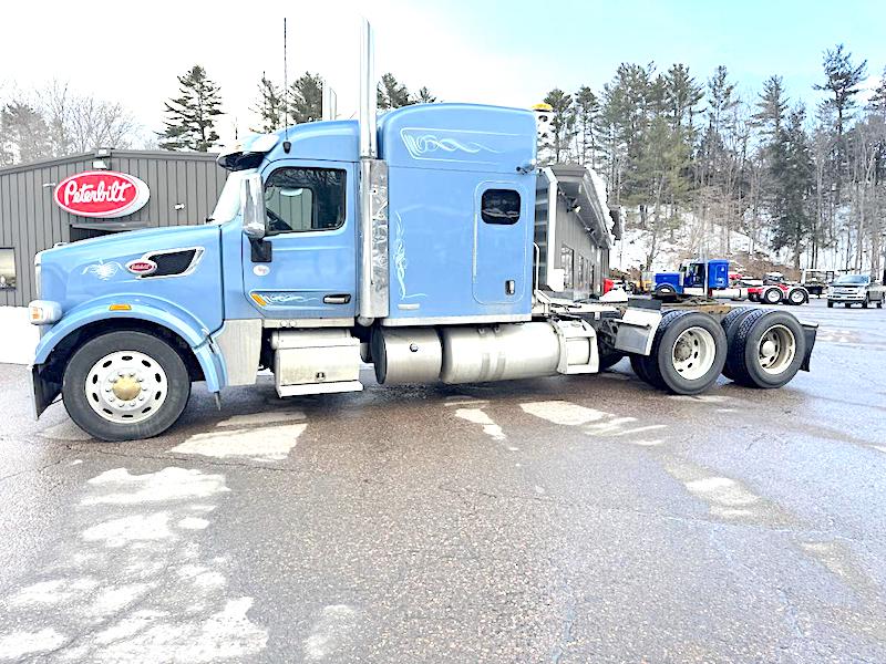 2021 PETERBILT 567