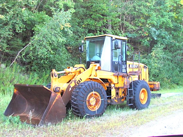 HYUNDAI 757-7 LOADER
