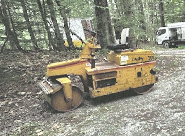 LEEBOY 300 ASPHALT ROLLER
