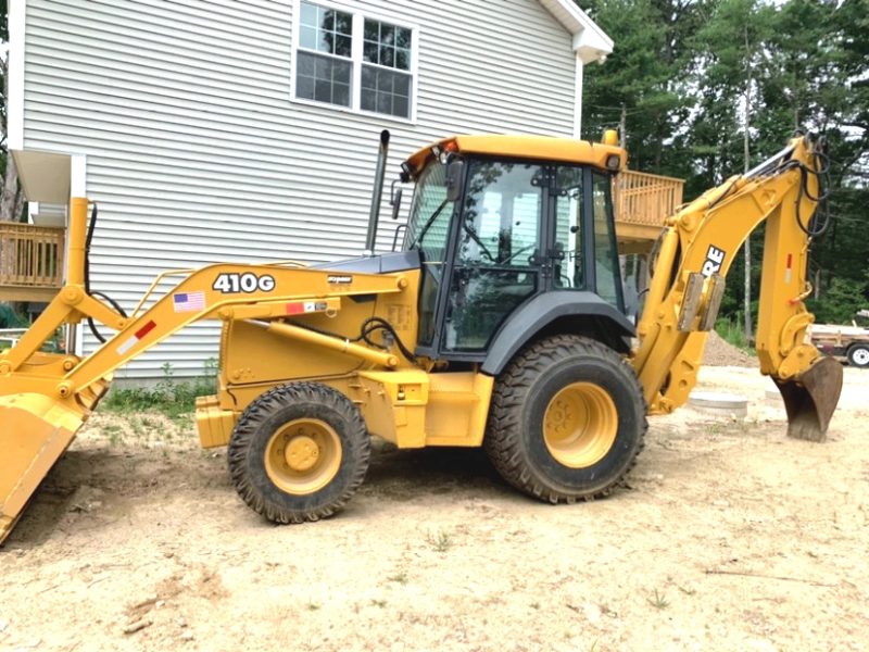 JOHN DEERE 410G BACKHOE