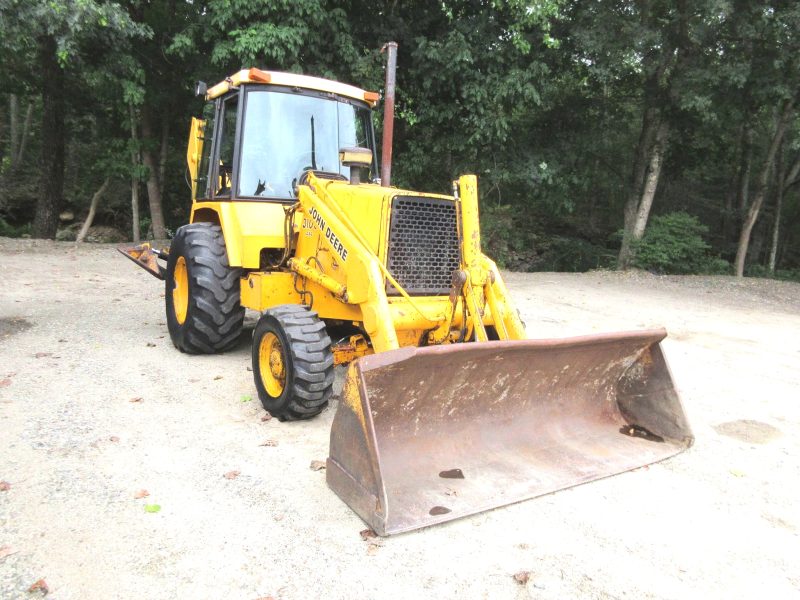 1988 JOHN DEERE 310C BACKHOE