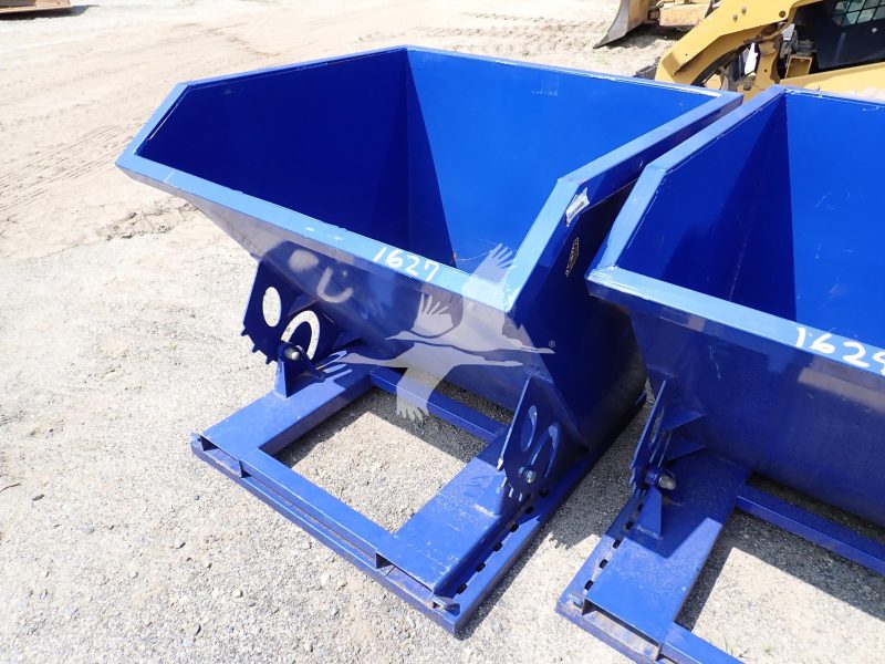 1 YARD SELF-TIPPING HOPPER MTH10