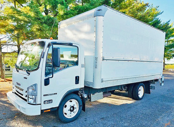 2018 ISUZU NPR HD 16’ BOX TRUCK W/POWER TAILGATE