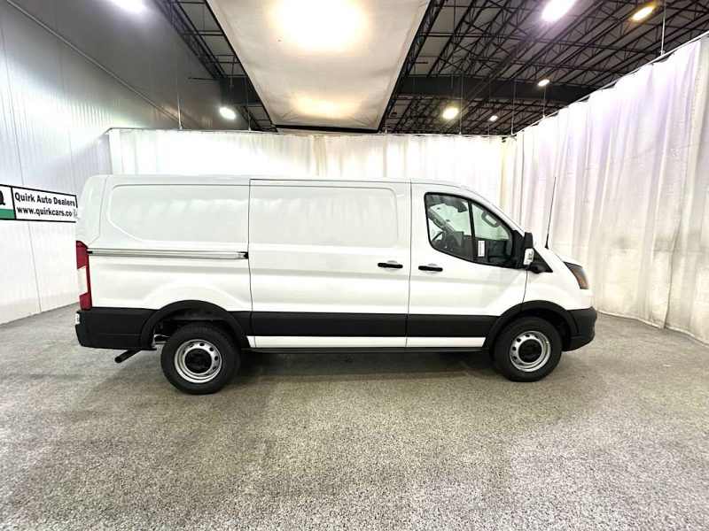 2024 FORD T250 CARGO VAN