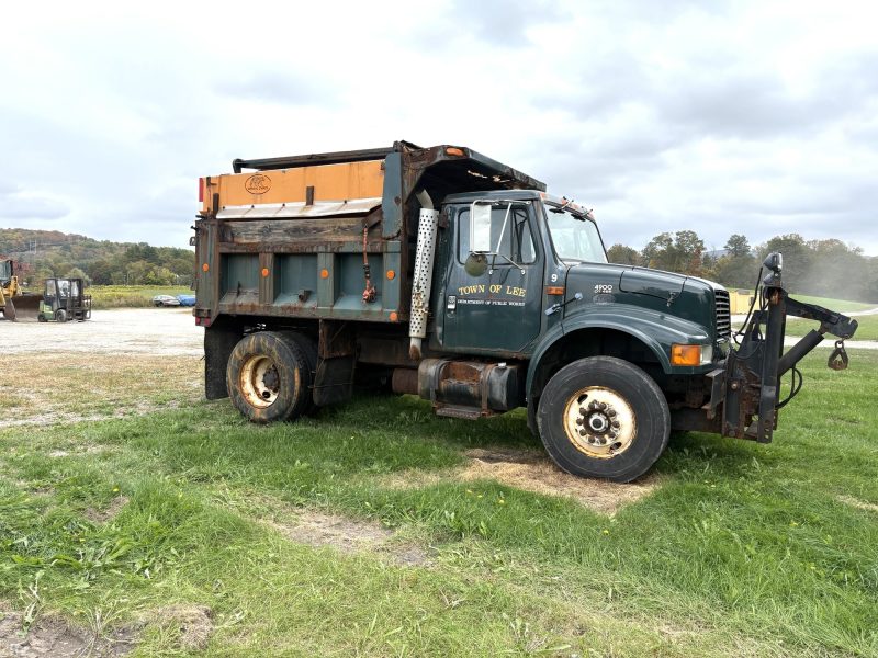 1999 INTERNATIONAL 4900 S/A DUMP