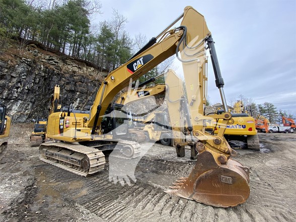 2017-CATERPILLAR-320FL-E5105-3 2017-CATERPILLAR-320FL-E5105-3