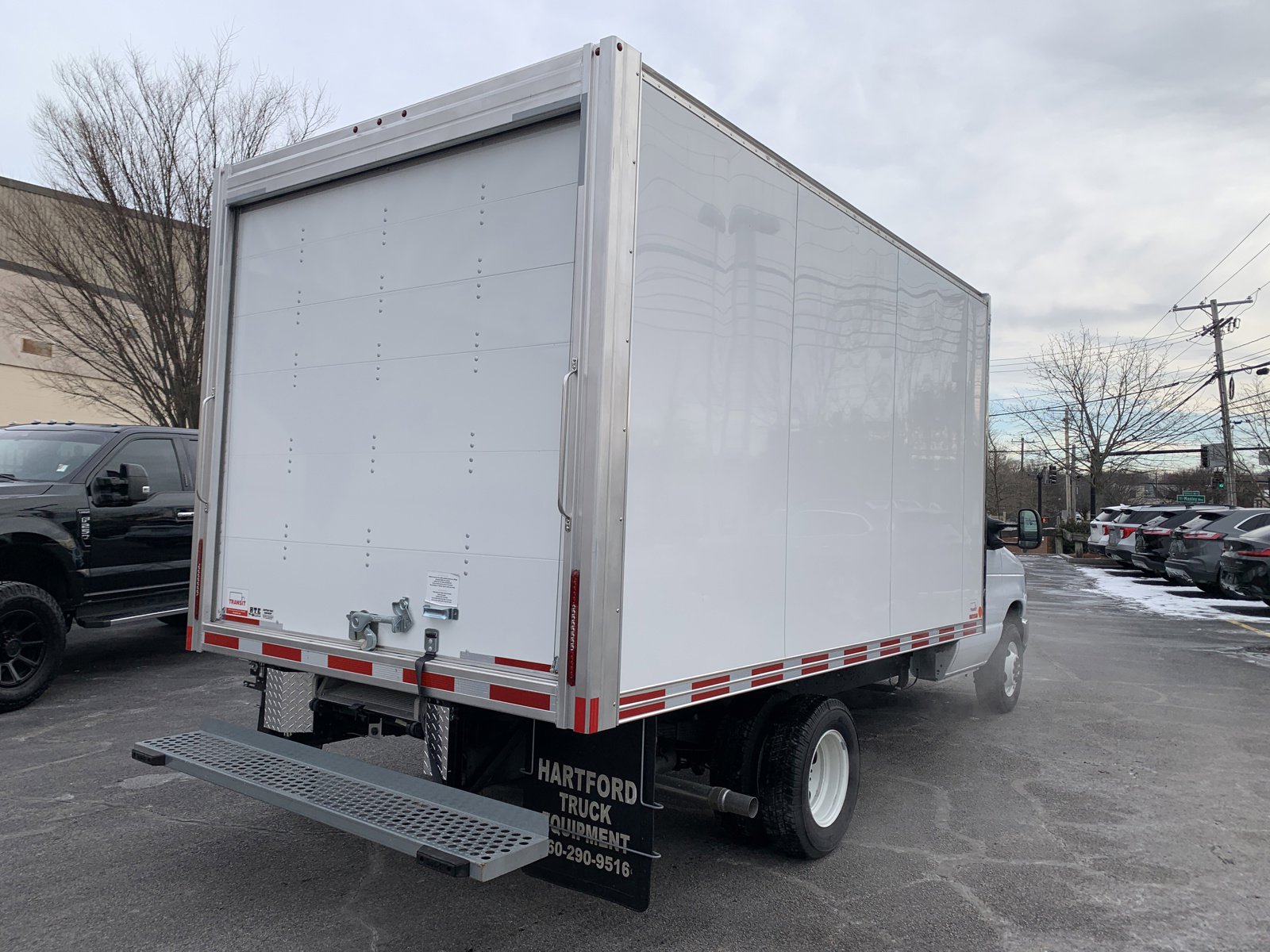 2024-Ford-E-Series-Cutaway-stk24004P-4 2024-Ford-E-Series-Cutaway-stk24004P-4