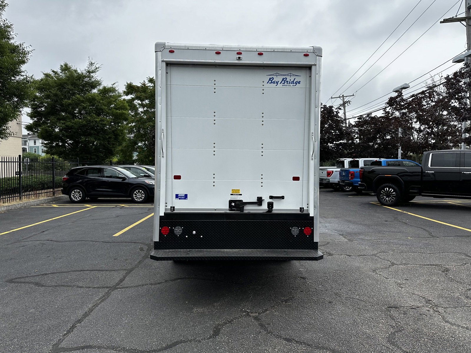 2025-Ford-E-Series-Cutaway-stk25004-5 2025-Ford-E-Series-Cutaway-stk25004-5