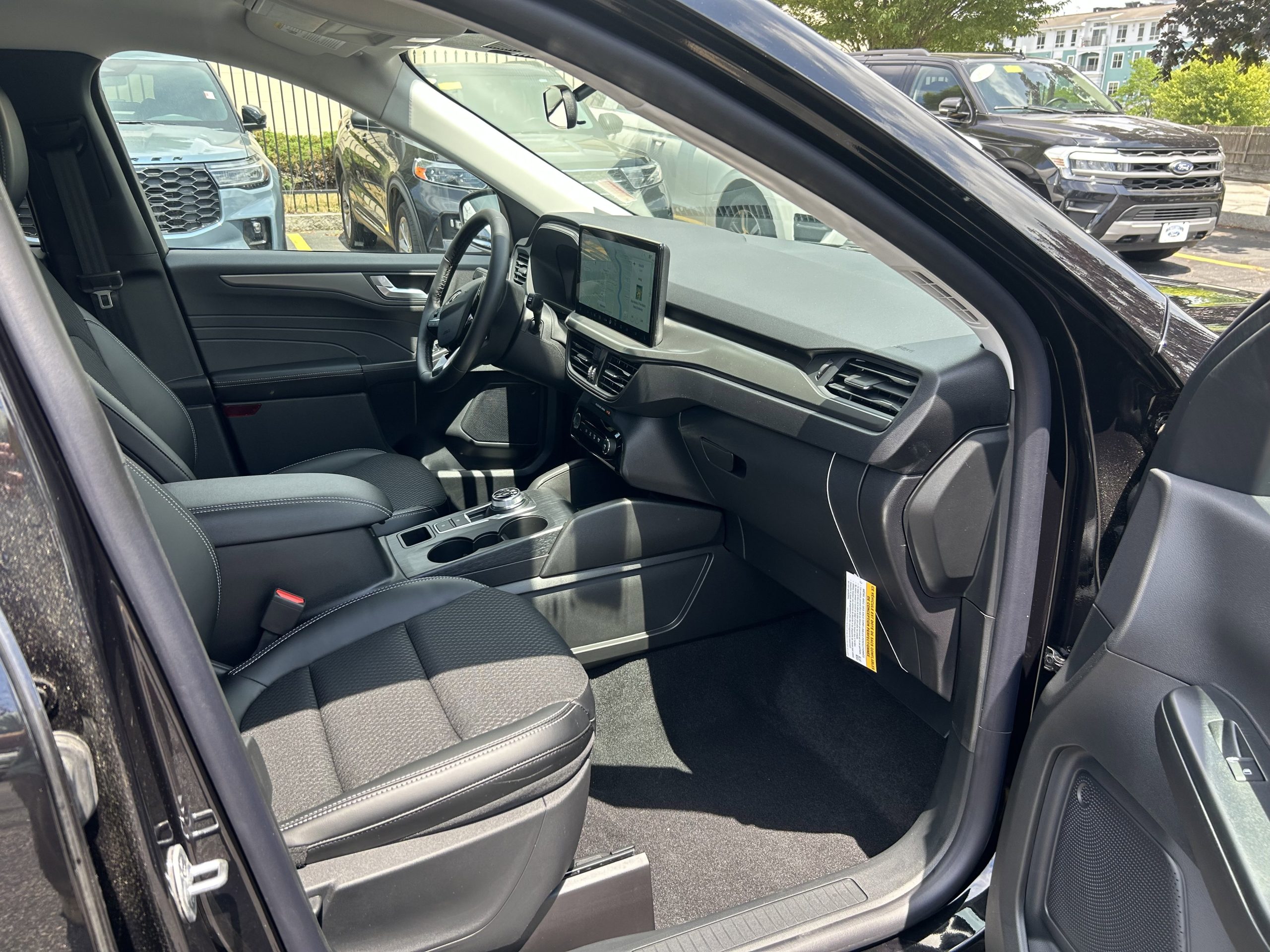 2025-Ford-Escape-stk25041-8 2025-Ford-Escape-stk25041-8