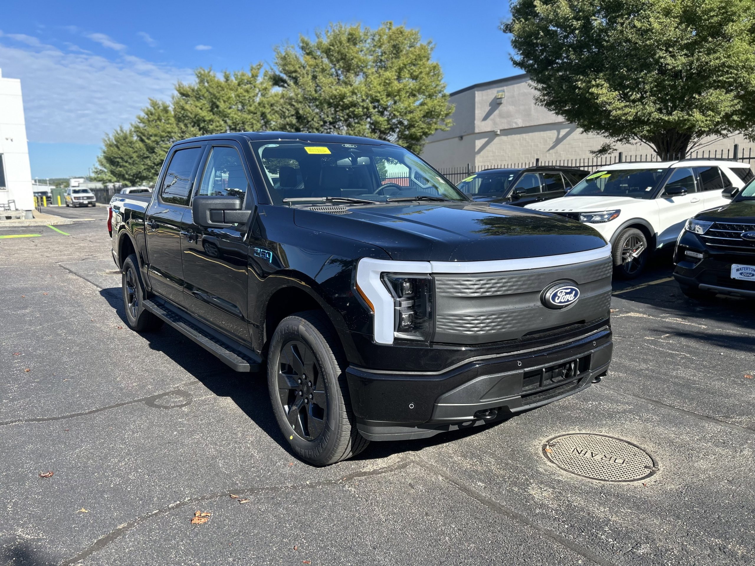 2025-Ford-F-150-Lightning-stk25304-2 2025-Ford-F-150-Lightning-stk25304-2