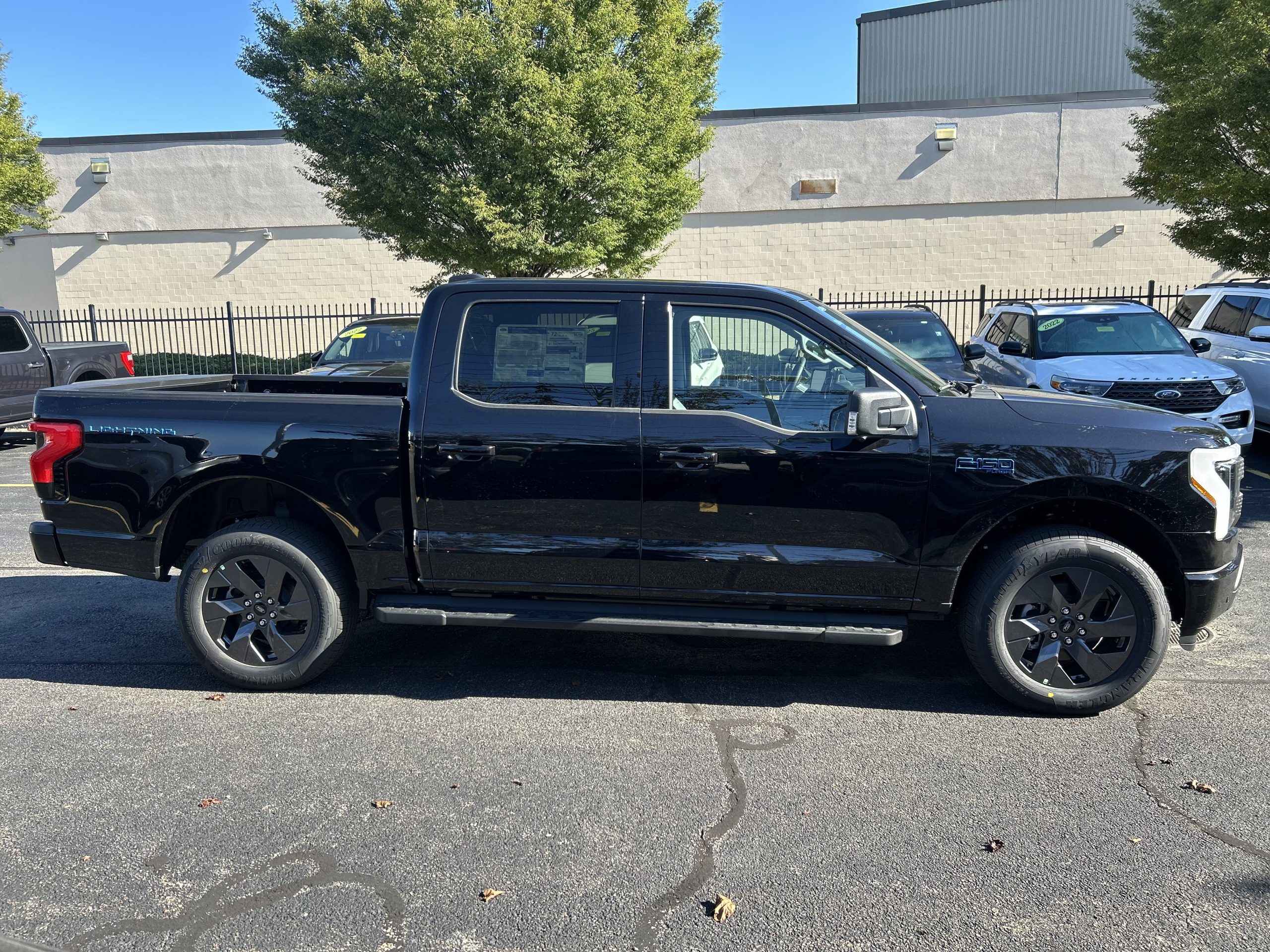 2025-Ford-F-150-Lightning-stk25304-3 2025-Ford-F-150-Lightning-stk25304-3