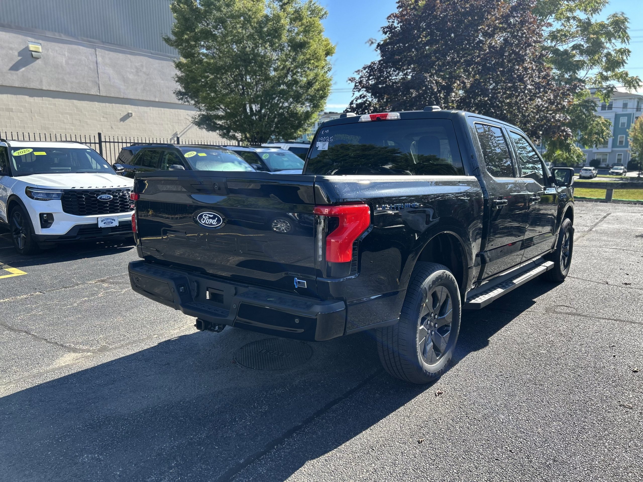 2025-Ford-F-150-Lightning-stk25304-4 2025-Ford-F-150-Lightning-stk25304-4