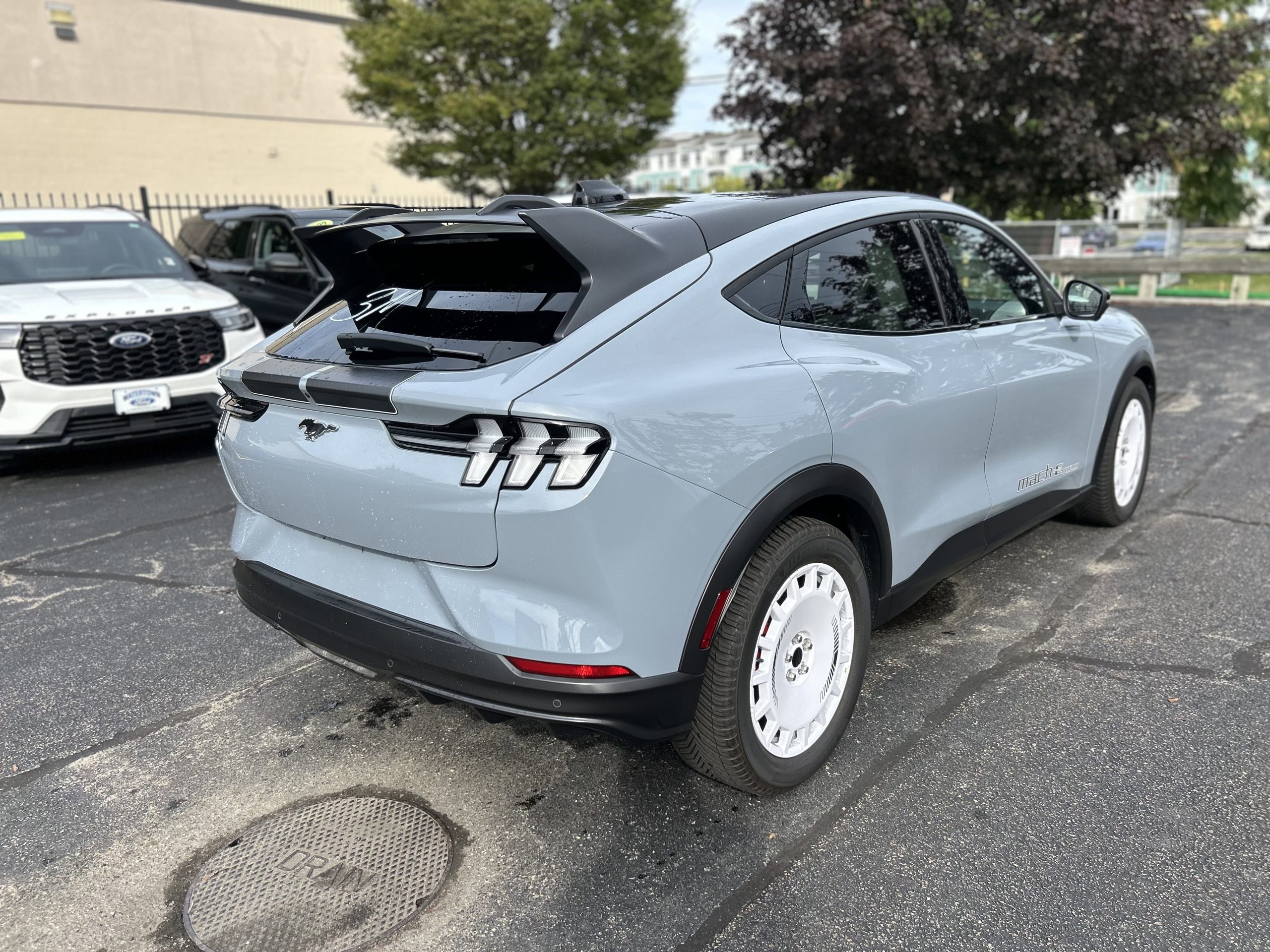 2025-Ford-Mustang-Mach-E-stk25275-4 2025-Ford-Mustang-Mach-E-stk25275-4