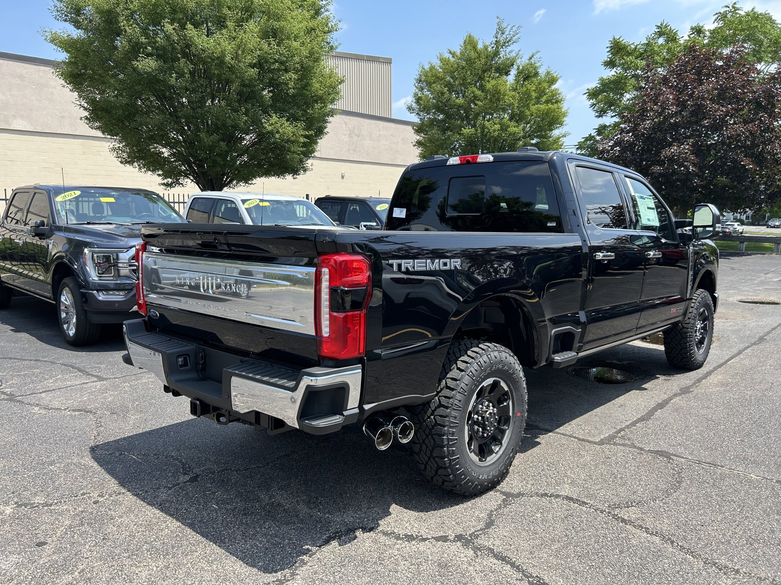 2025-Ford-Super-Duty-F-350-SRW-stk25261-4 2025-Ford-Super-Duty-F-350-SRW-stk25261-4