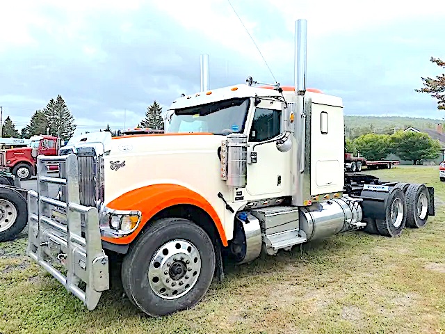 2016 INTERNATIONAL 9900 TRACTOR
