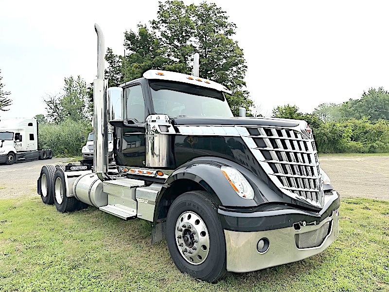 2022 INTERNATIONAL LONESTAR TRACTOR