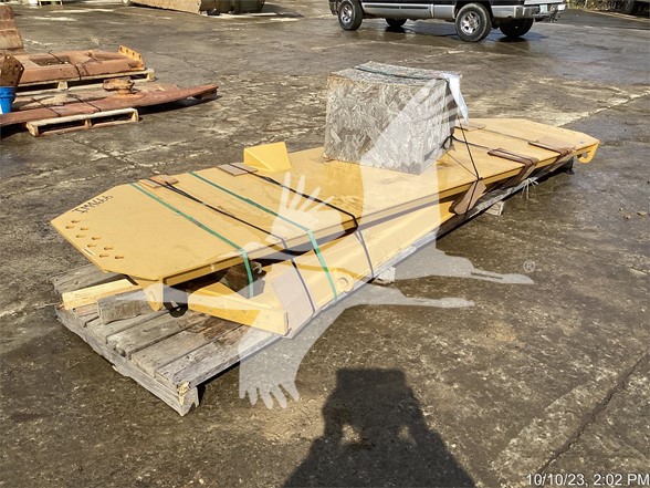 CATERPILLAR-SCISSOR-TAILGATE-IM4666-1 CATERPILLAR-SCISSOR-TAILGATE-IM4666-1