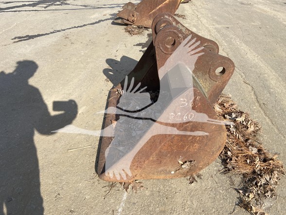 Ditch Cleaning C&P 36" CLEANUP BKT IM4762 Ditch Cleaning C&P 36" CLEANUP BKT IM4762