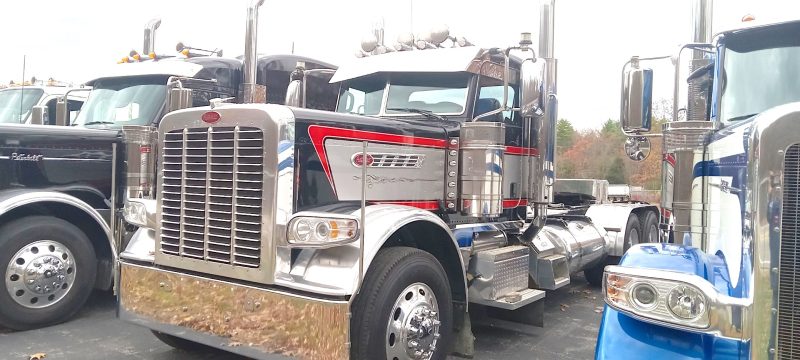 2021 PETERBILT 389