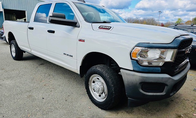 2020 RAM 2500 CREW CAB 8’ BED 4X4.