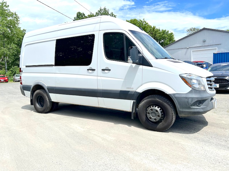 2014 FREIGHTLINER  3500 CARGO VAN.