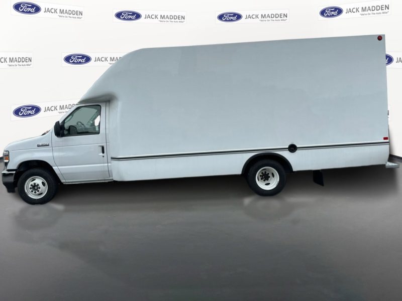 2025 FORD E-350 COMMERCIAL CUTAWAY WITH 16’ AEROCELL BOX TRUCK