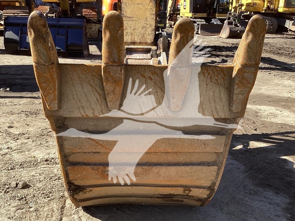 STRICKLAND-36-DIGGING-BUCKET-IM3262-2 STRICKLAND-36-DIGGING-BUCKET-IM3262-2