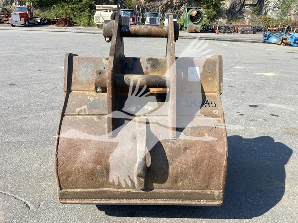 STRICKLAND-42-DIGGING-BUCKET-IM3845-3 STRICKLAND-42-DIGGING-BUCKET-IM3845-3