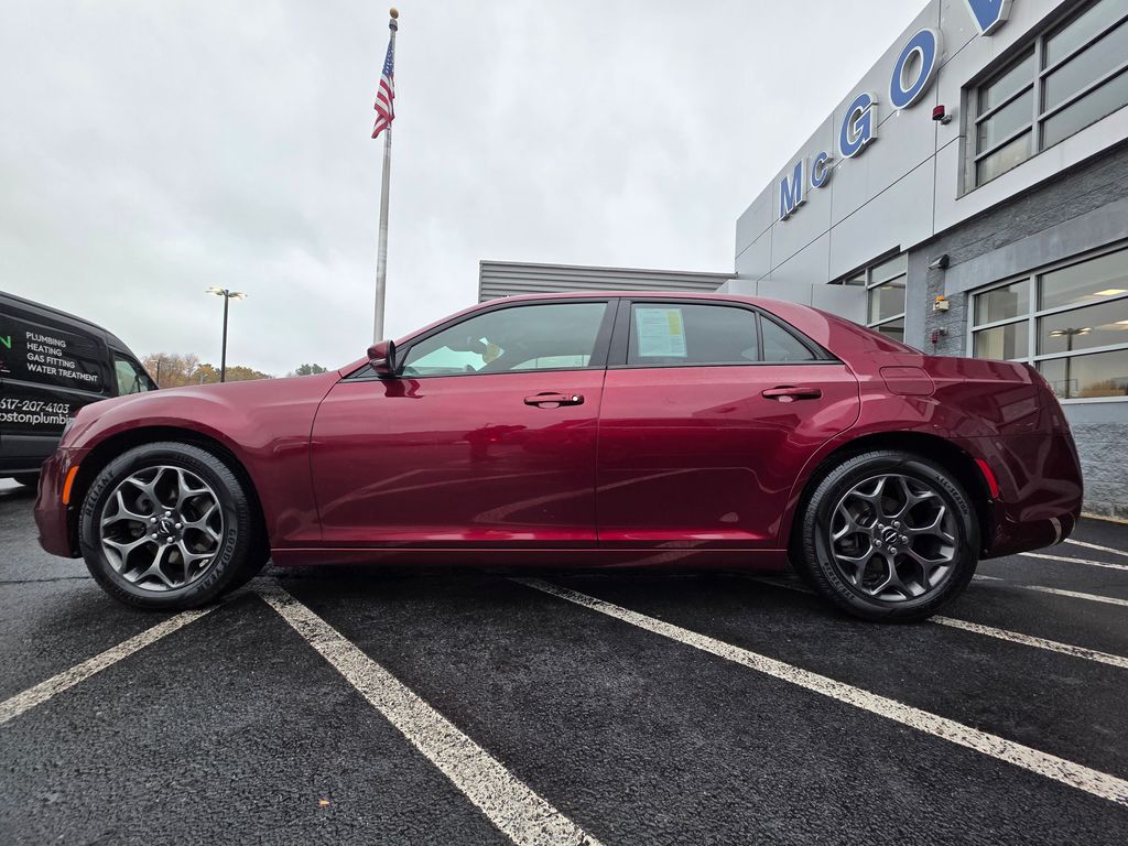 2018-Chrysler-300-stkFM9022A-2 2018-Chrysler-300-stkFM9022A-2