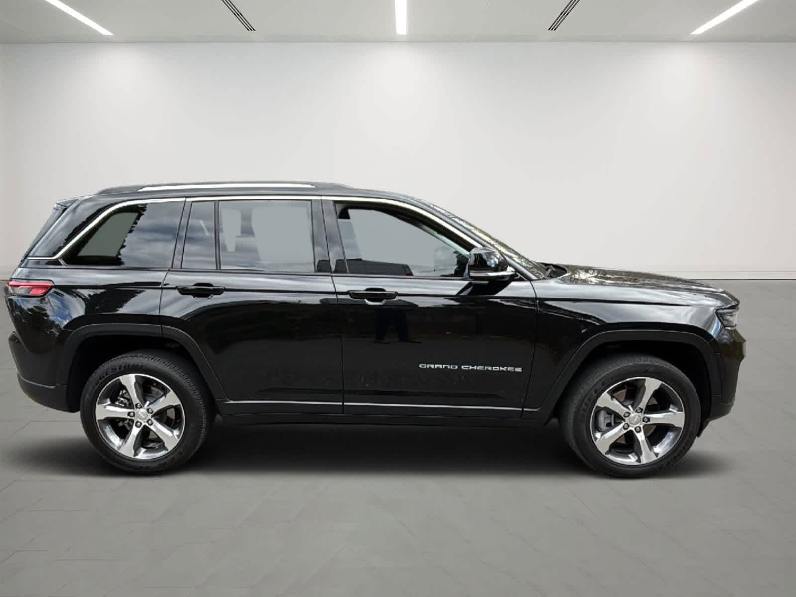 2023-Jeep-Grand-Cherokee-4xe-P10488-5 2023-Jeep-Grand-Cherokee-4xe-P10488-5