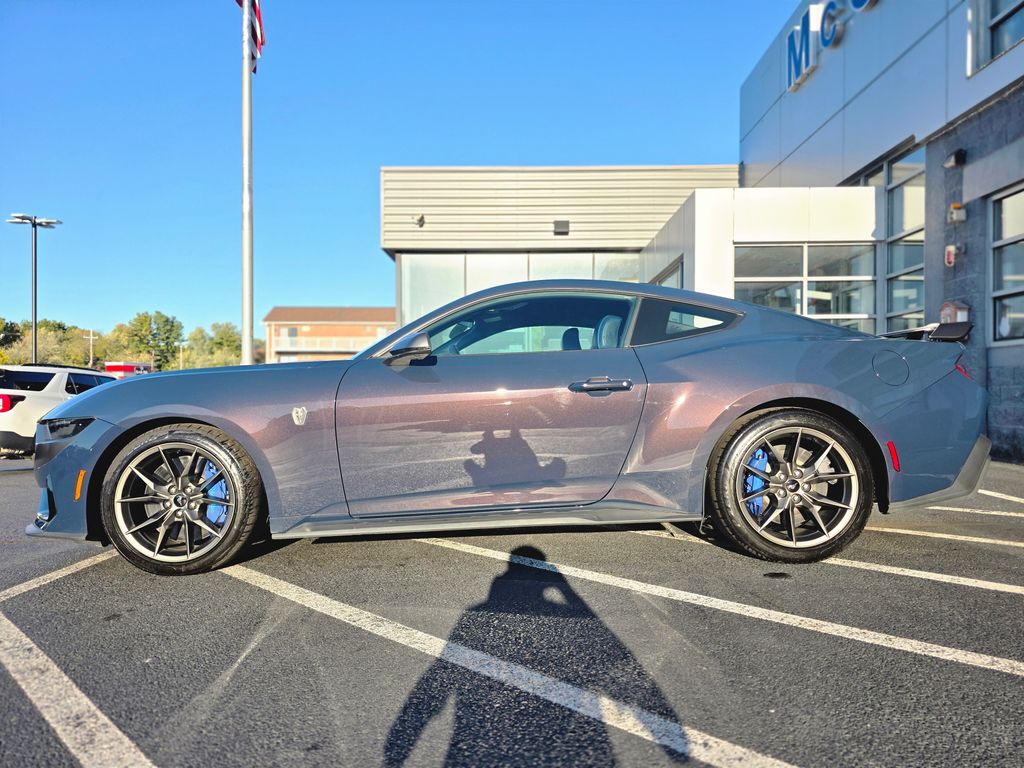 2024-Ford-Mustang-stkFD3032-2 2024-Ford-Mustang-stkFD3032-2