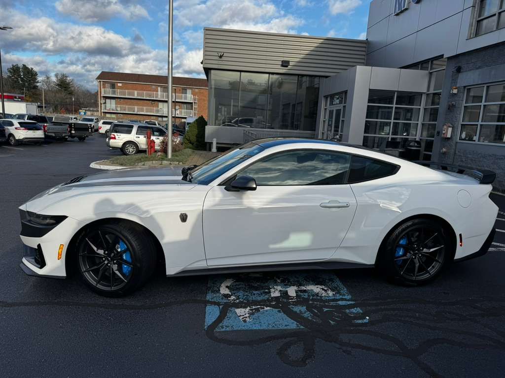2024-Ford-Mustang-stkFD3052-3 2024-Ford-Mustang-stkFD3052-3