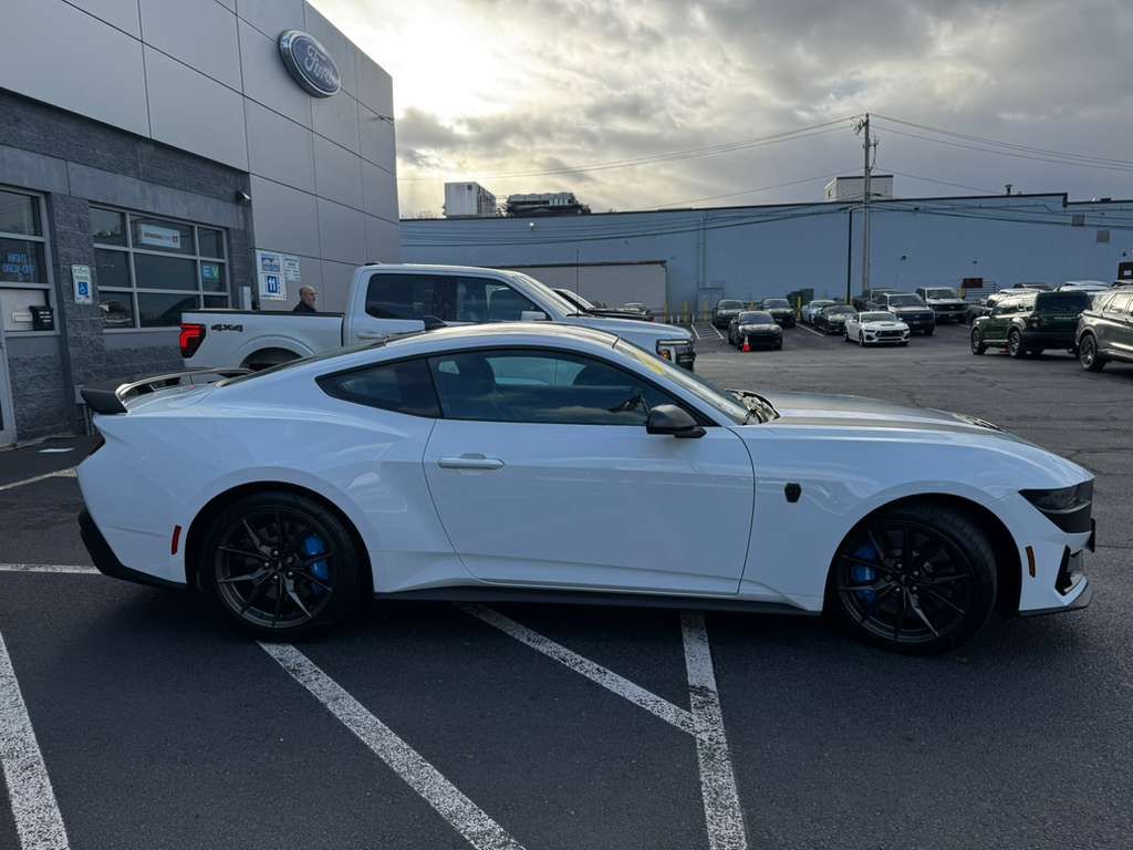 2024-Ford-Mustang-stkFD3052-8 2024-Ford-Mustang-stkFD3052-8